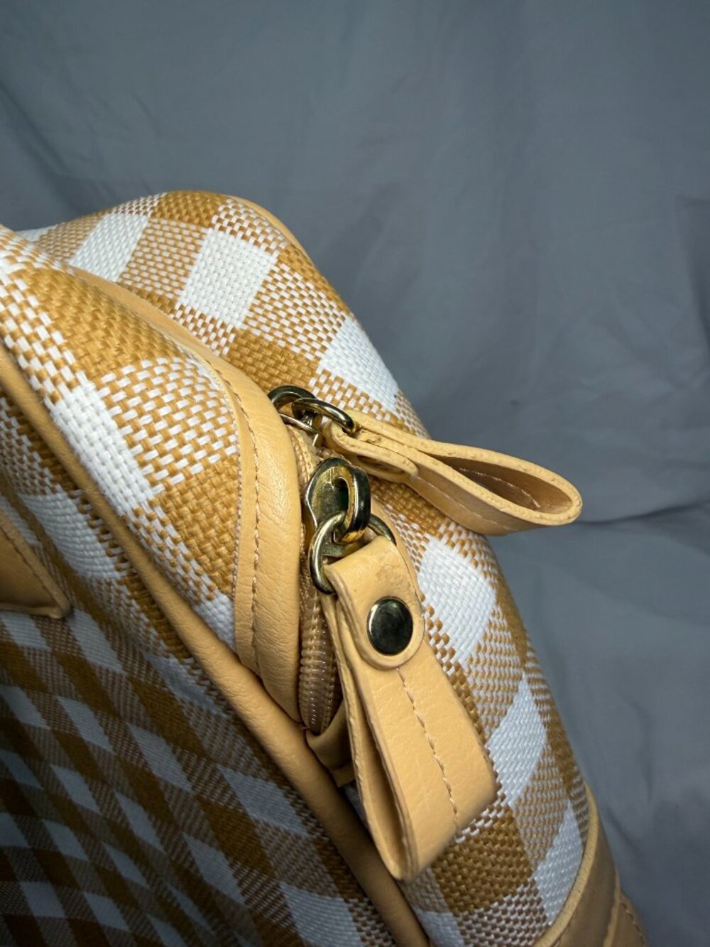 Liz Claiborne Gingham Laptop Tote - Picture 8 of 10